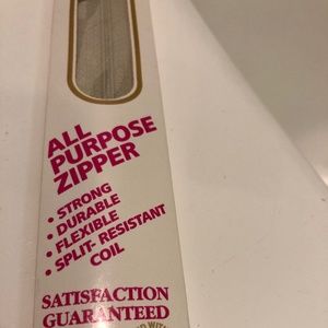 Coats & Clark Tan Zipper